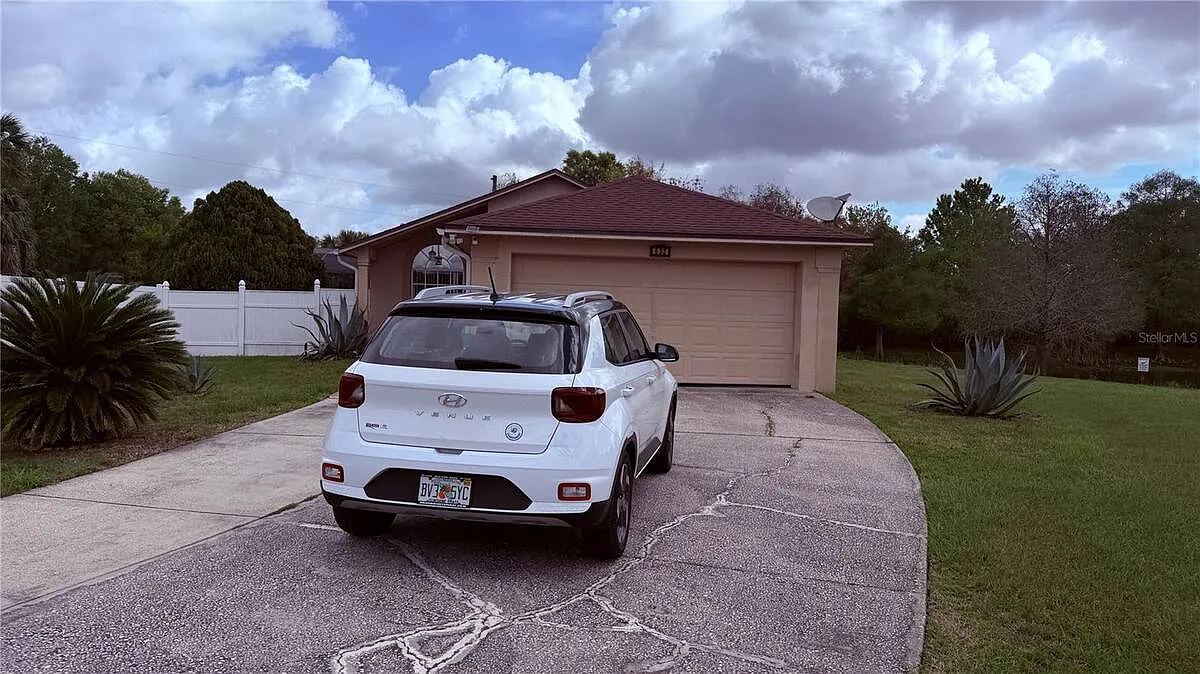 3 bed, 2.0 bath, 1315 sqft, $2,900 — Photo 1