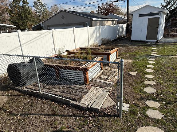 5th image of 1224 W Illinois Ave