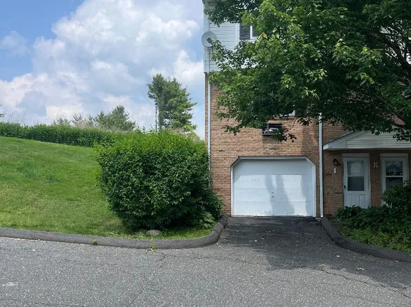 24 Blueridge Drive Apt K-1, Waterbury, CT 06704