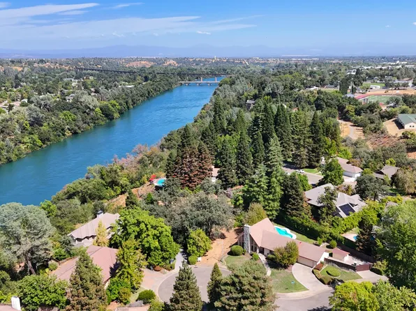 504 Seavy Ct, Redding, CA 96001