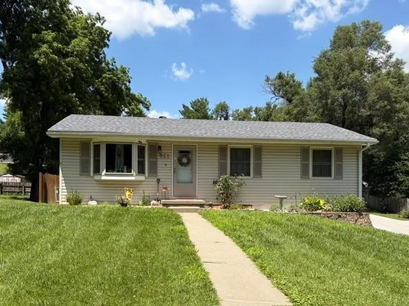 921 E Buddy St, Saint Joseph, MO 64504