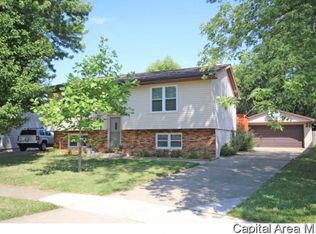 3808 Eagle Claw Dr, Springfield, IL 62707