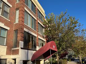 2035 Commonwealth Ave