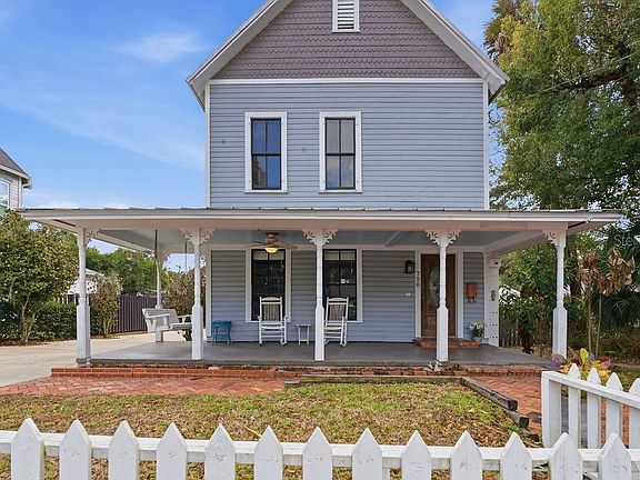 5th image of 720 SE 3rd St