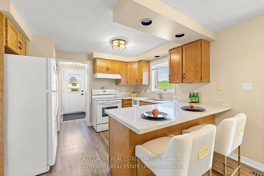 3 bed, $3,800 — Photo 3