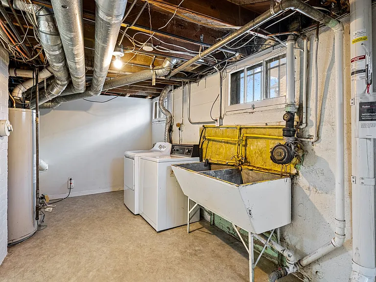 2058 S Corona St — Photo 22