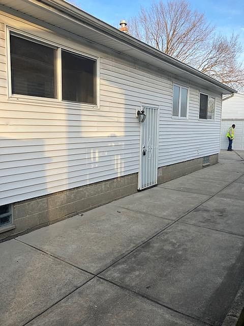 1st image of 4593 E 147th St