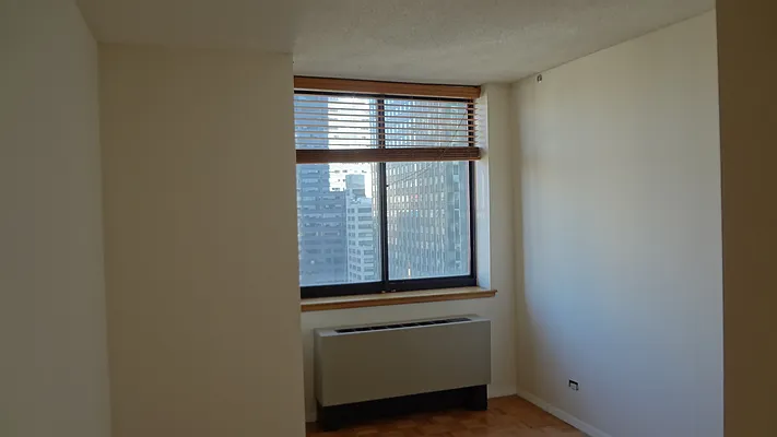 Rented by Royal Operation System | media 32