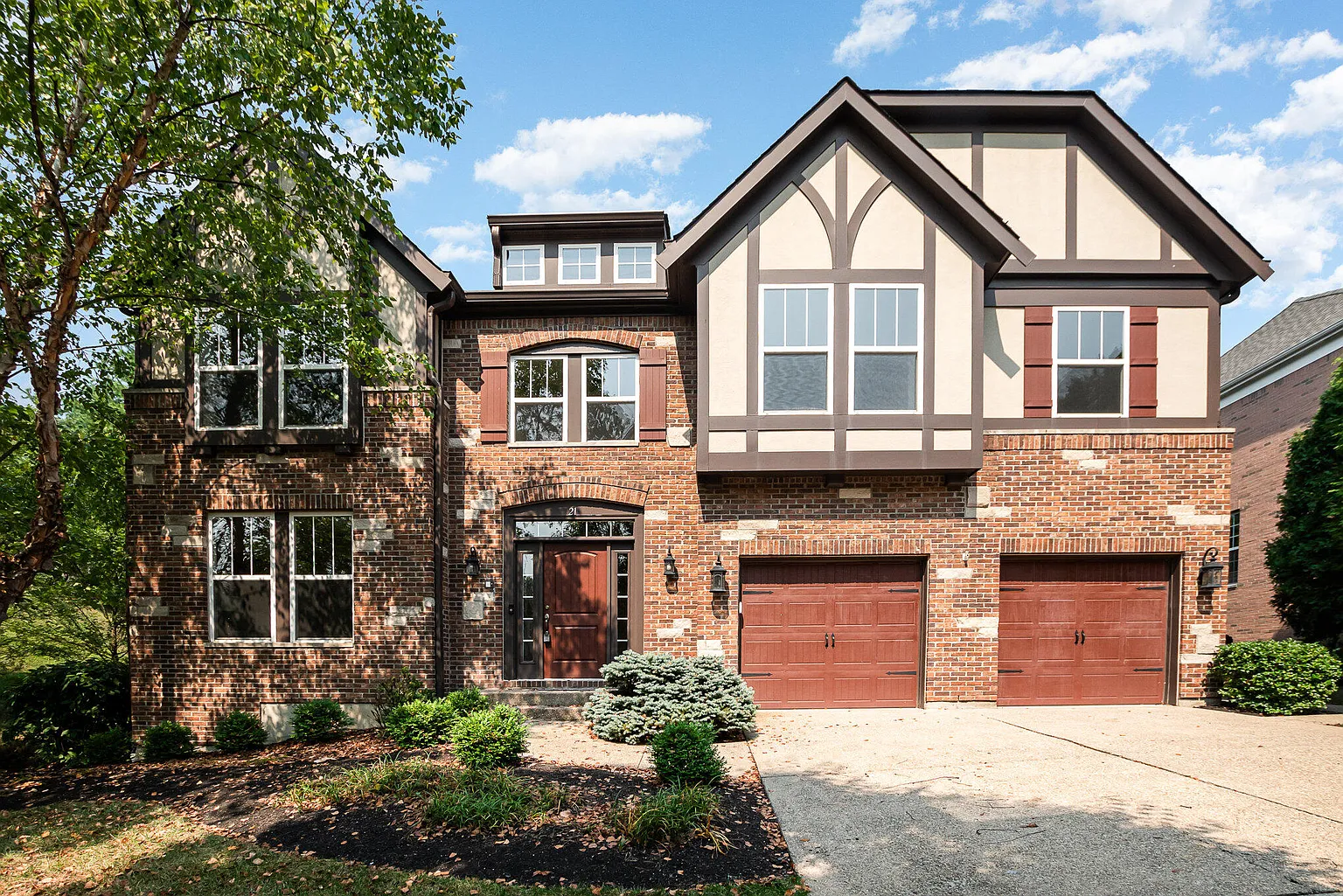 21 Villagrande Blvd photo 1