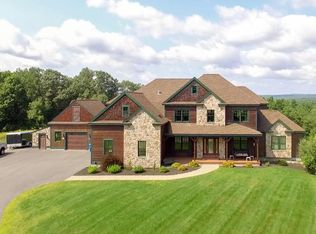 116 Barre Rd, Hubbardston, MA 01452