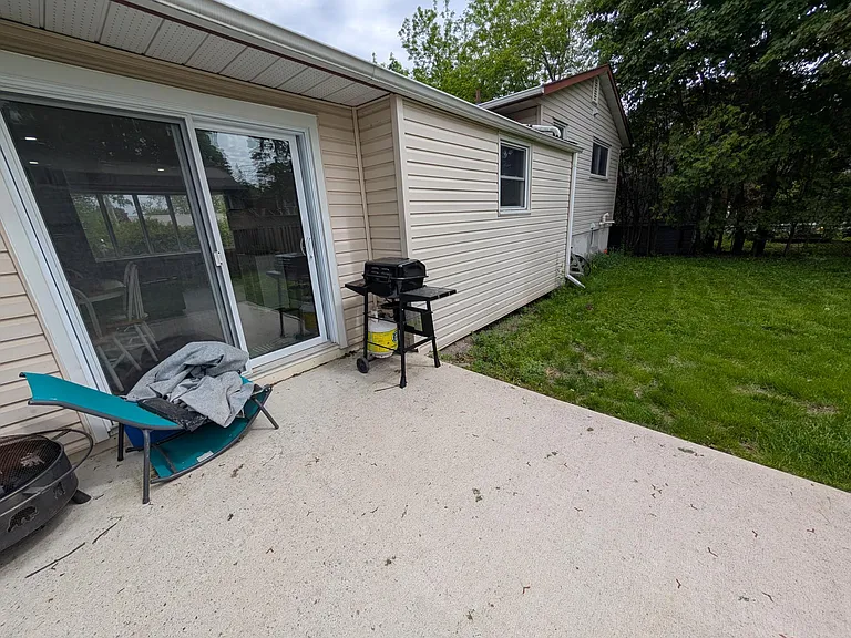 697 Collins Bay Rd #HOUSE — Photo 20