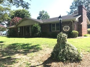 798 Chesapeake Dr, White Stone, VA 22578