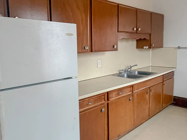 229 Ridge St #2B — Photo 4