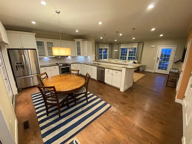 3 bed, 2.5 bath, 1500 sqft, $2,000 — Photo 4
