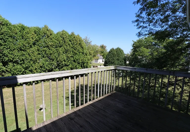 2318 Valley Rd — Photo 13