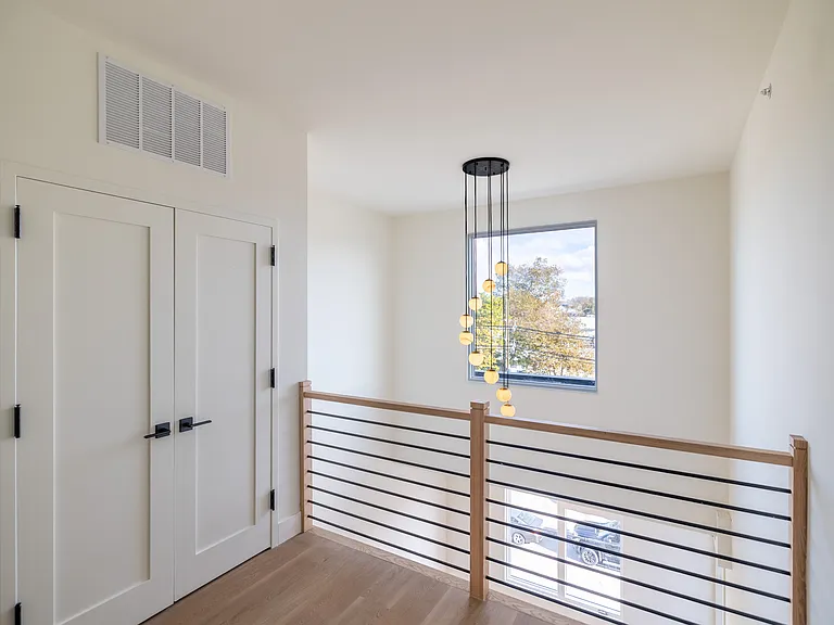 Five85West — Photo 18
