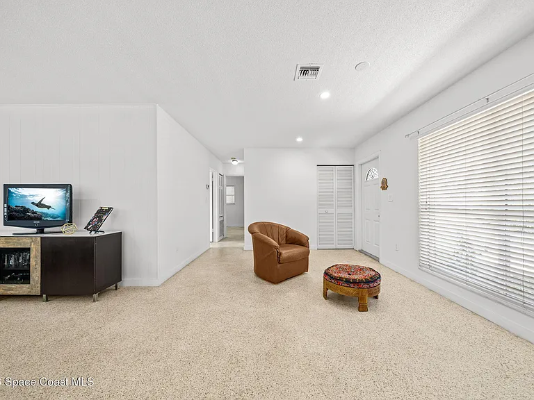 2050 Port Malabar Blvd NE — Photo 10