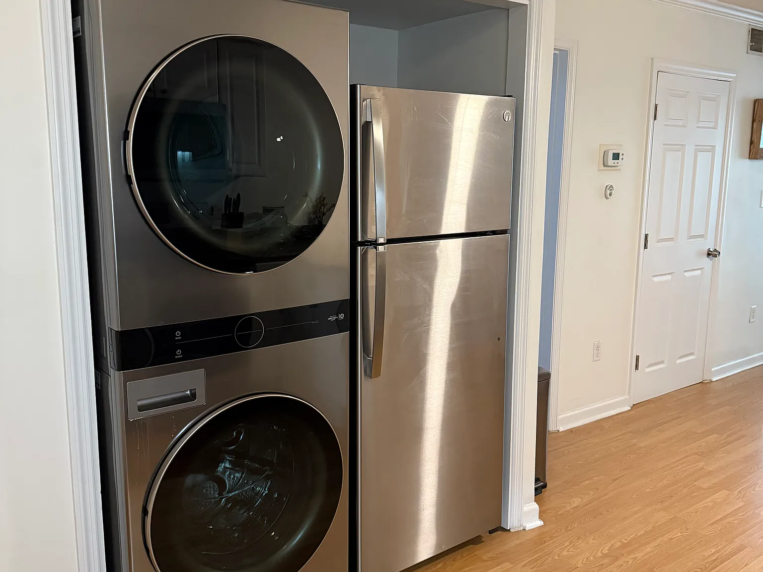 2 bed, 757 sqft, $2,000 — Photo 2