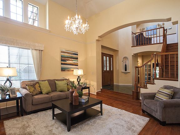 2nd image of 1855 Hollyhock Ln