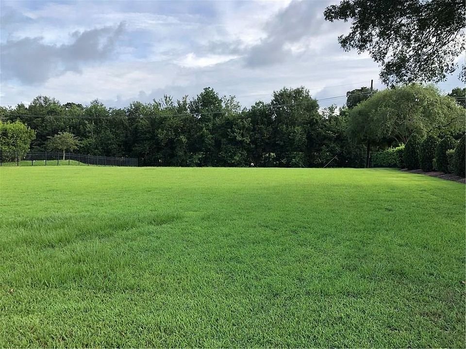 1st image of 31 Forest Oaks Dr