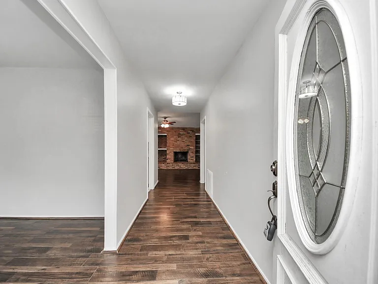 5602 Dryad Dr — Photo 3