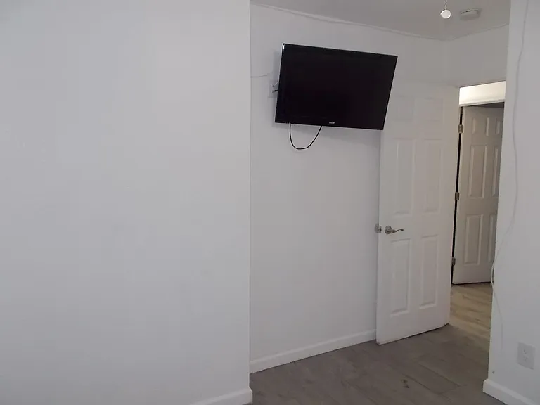 6208 Ilanos Ln — Photo 17