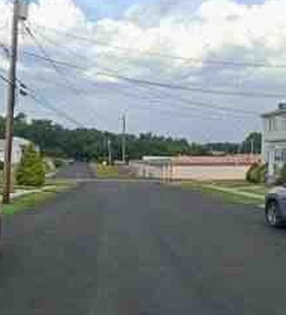 Exterior Neighborhood (street photo)