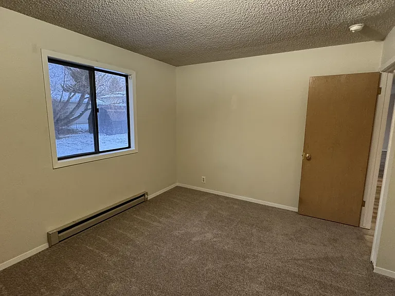 110 N Yellowstone Ave — Photo 13