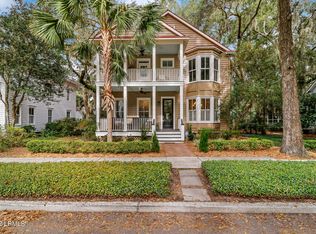 42 Newpoint Rd, Beaufort, SC 29907