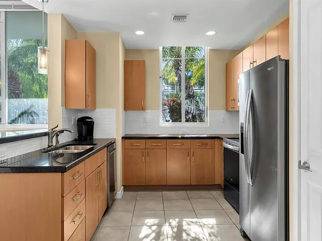 300 S Australian Ave #618 — Photo 20