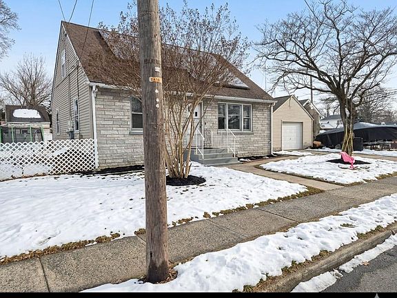 2nd image of 110 High St