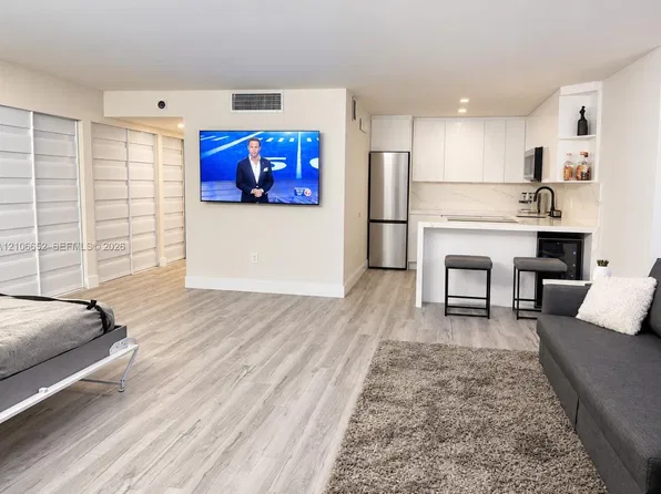 345 Ocean Dr APT 325, Miami Beach, FL 33139