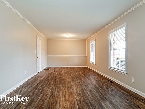 2nd image of 1017 Pine Ln