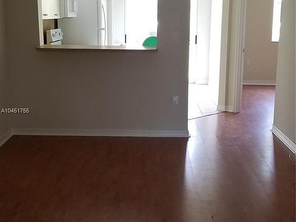 3rd image of 975 NE 33rd Ter Unit 103
