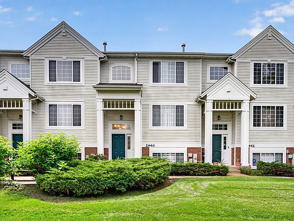 2nd image of 2440 Oakfield Ct