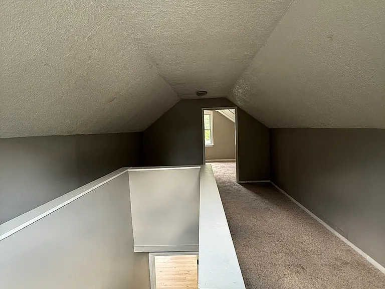 259 S Hague Ave — Photo 7