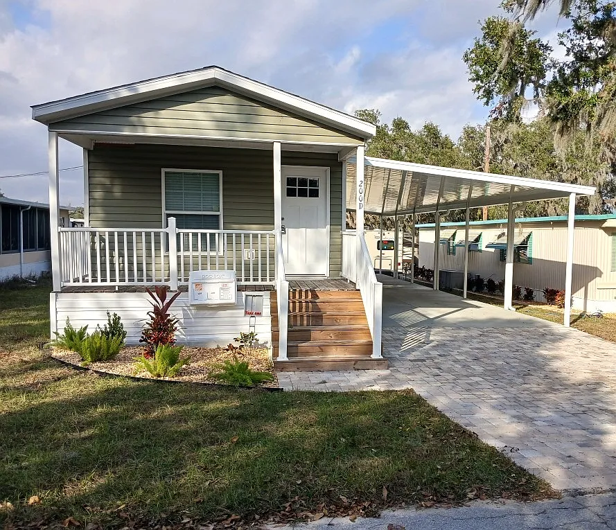2 bed, 2.0 bath, 900 sqft, $1,500 — Photo 1