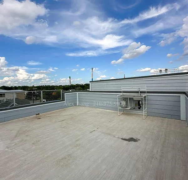 225 S Pine St #202 — Photo 23