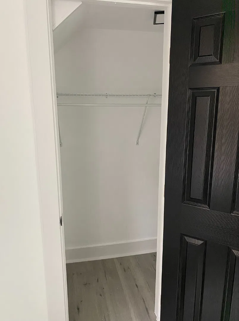 710 N Fulton Ave $750 Available (Private Bath) — Photo 4