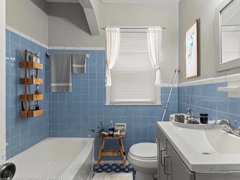4268 Cortland St #2 — Photo 6