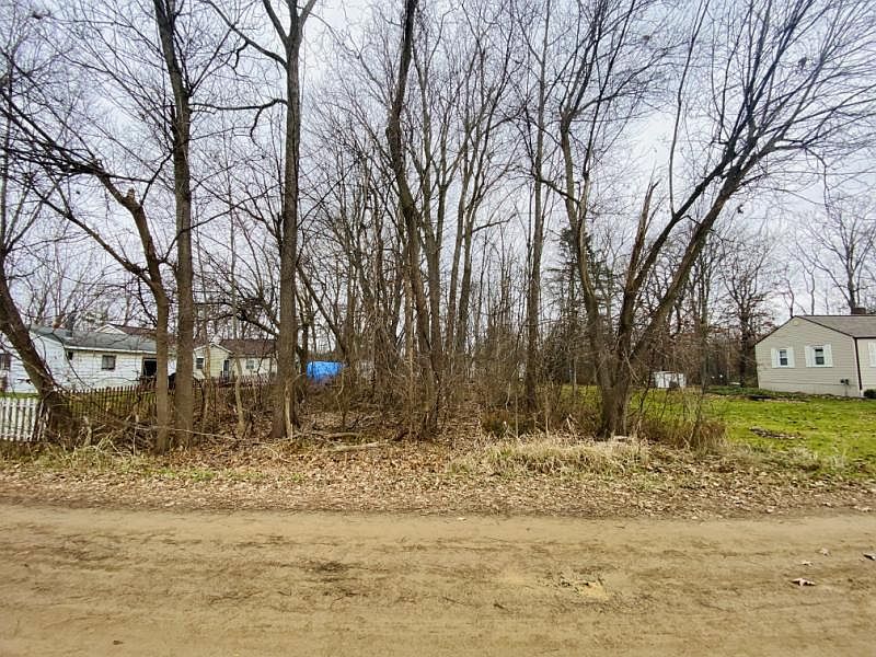 186 Oak Grove Dr, Columbiaville, MI 48421 Zillow