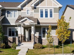 222 Desrochers Blvd SW, Edmonton, AB T6W 4N2