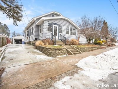 469 Julia St NE, Grand Rapids, MI, 49505