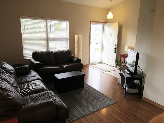 3rd image of 2612 River Bend Ln
