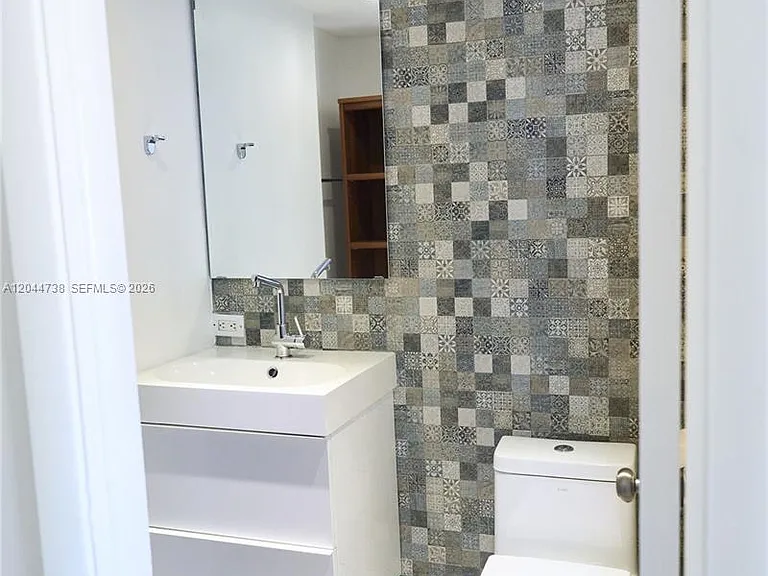 3000 N Ocean Blvd #407 — Photo 6