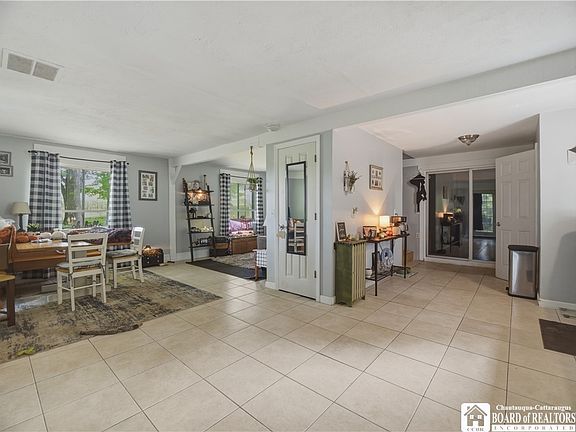 4th image of 3547 Moon Rd