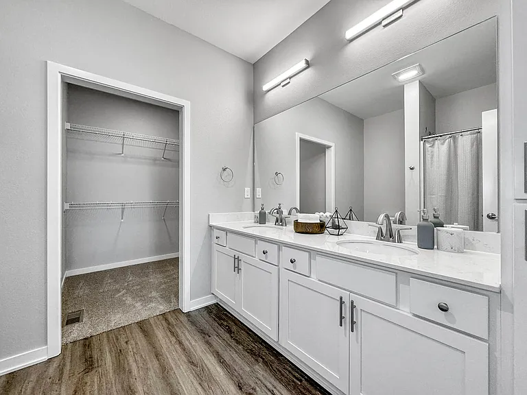 865 NW Sproul Dr — Photo 11