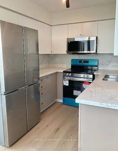 5 Emerald Ln #Penthouse 409 — Photo 9