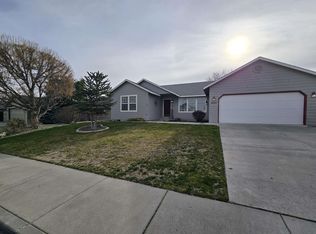 8547 W Canyon Ave, Kennewick, WA 99336