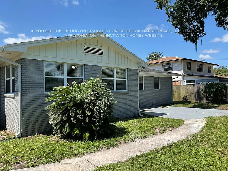 8519 Lamanto Ave N — Photo 11